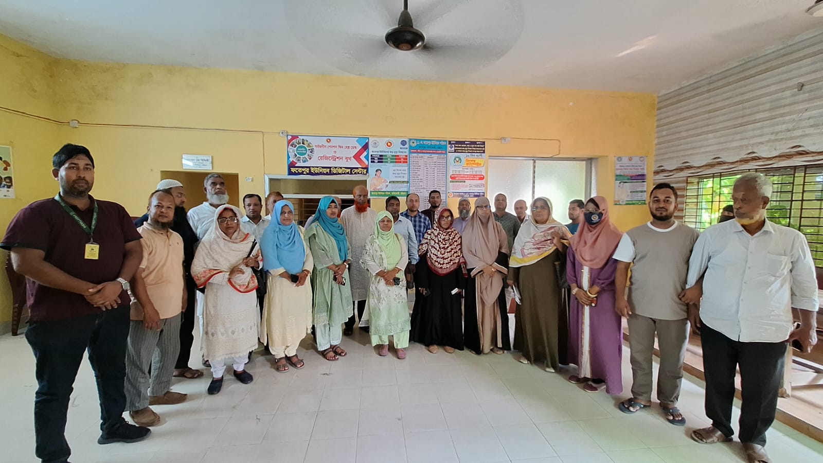 ফতেপুর ইউপিতে পারস্পরিক শিখন প্রোগ্রামে আগত বিভিন্ন জেলাধী ইউপির জনপ্রতিনিধিবৃন্দ।